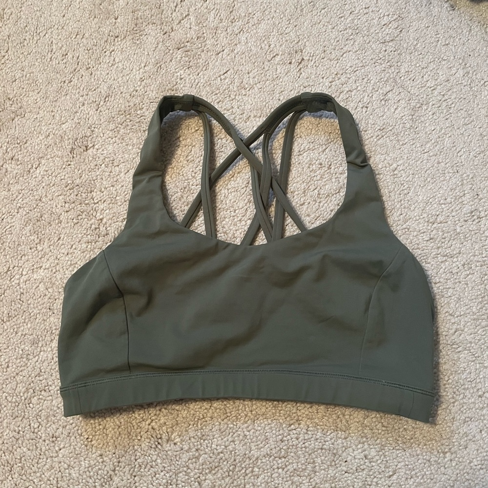 Lululemon! Free to Be Serene Sports Bra